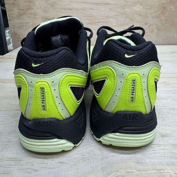 NEW Nike Air Pegasus 2005 Running Shoes Mens Sz 11.5 Volt Black HQ5403-700 main image 9